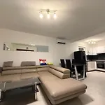 Novi