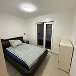 Novi Apartment *