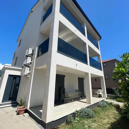 Novi